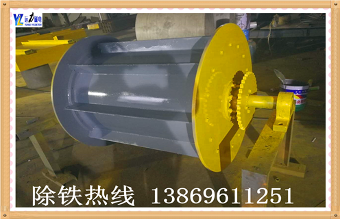 鑄造廠家用什么樣的永磁滾筒除鐵器效果更好,遠力除鐵器廠家為您介紹一款好產(chǎn)品 鑄造廠家用什么樣的永磁滾筒除鐵器效果更好,遠力除鐵器廠家為您介紹一款好產(chǎn)品