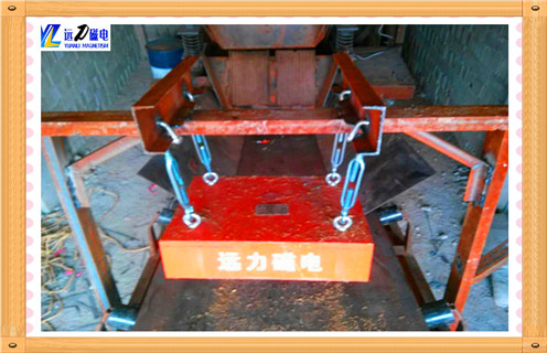 永磁除鐵器,懸掛式永磁除鐵器大型生產(chǎn)廠家知識(shí)參數(shù)_內(nèi)部磁塊安裝方法_懸掛式永磁除鐵器大型生產(chǎn)廠家型號(hào)價(jià)格 永磁除鐵器,懸掛式永磁除鐵器大型生產(chǎn)廠家知識(shí)參數(shù)_內(nèi)部磁塊安裝方法_懸掛式永磁除鐵器大型生產(chǎn)廠家型號(hào)價(jià)格