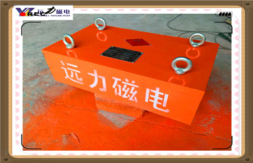 懸掛式永磁除鐵器，四川懸掛式永磁除鐵器生產(chǎn)_內(nèi)部磁塊安裝方法_四川懸掛式永磁除鐵器生產(chǎn)型號(hào)價(jià)格  
